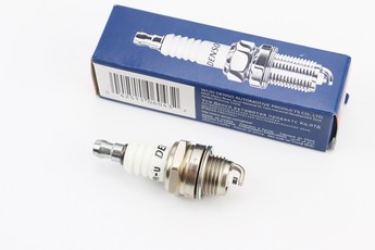 Свічка 2Т W22MPR-U M14 L10, пили/коси, арт. 301304
