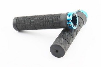 Ручки керма 130мм, з затискачем Lock-On, чорно-СИНІ, арт. 403247