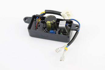 Реле напруги AVR однофазне 2-3,5 кВт (корпус-прямокутник, пластик, контакти-2&raquo;мама&laquo; + 4&raquo;тато&laquo;, 250V, 220µF) тип 1, арт. 609008
